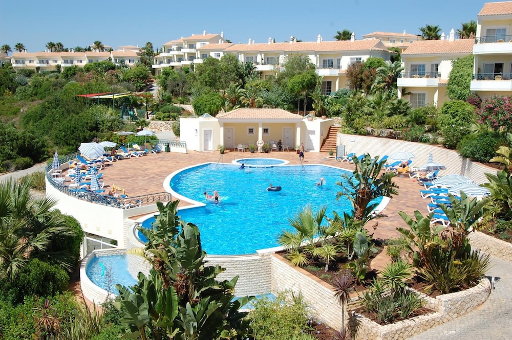 Presa de Moura — Swimming pool in Carvoeiro, Faro
