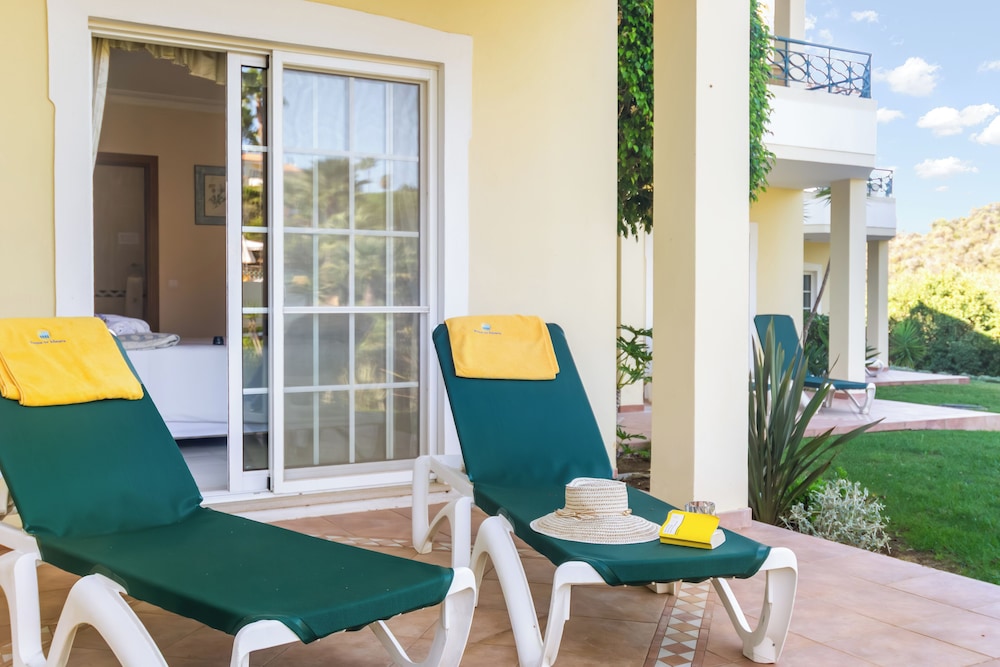 Presa de Moura — Hotel rooms in Carvoeiro, Faro