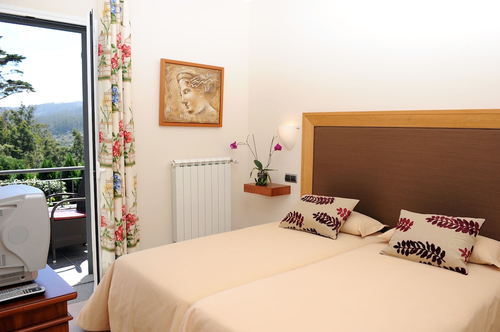 Quinta Cova do Milho — Hotel rooms in Santa Cruz, Madeira