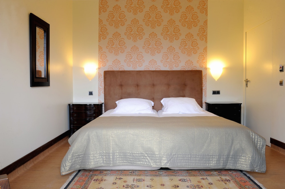 Quinta Cova do Milho — Hotel rooms in Santa Cruz, Madeira