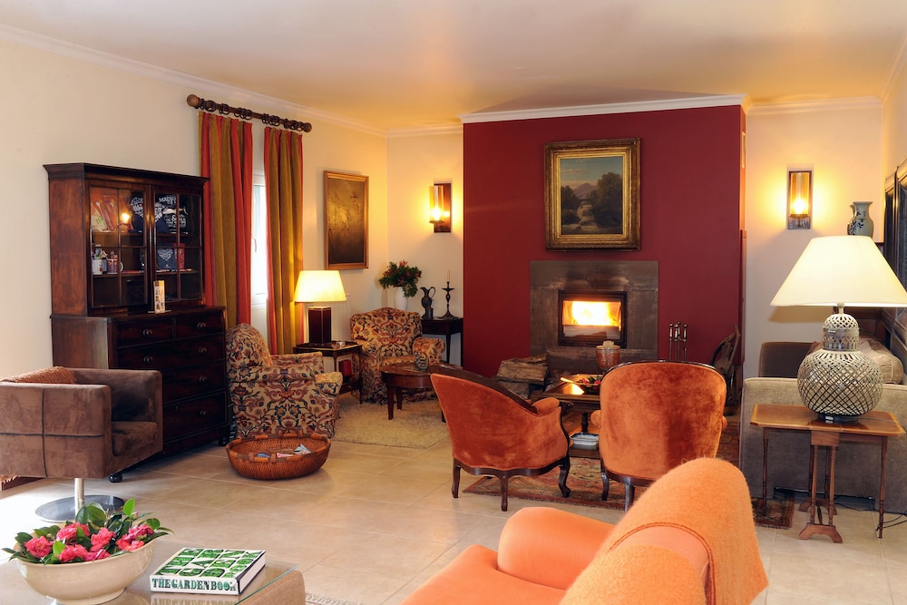 Quinta Cova do Milho — Hotel rooms in Santa Cruz, Madeira