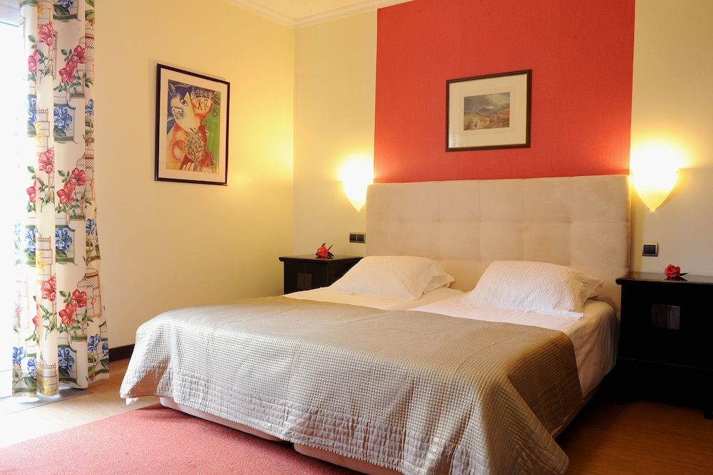 Quinta Cova do Milho — Hotel rooms in Santa Cruz, Madeira