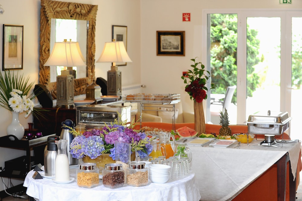 Quinta Cova do Milho — Restaurant & bars in Santa Cruz, Madeira