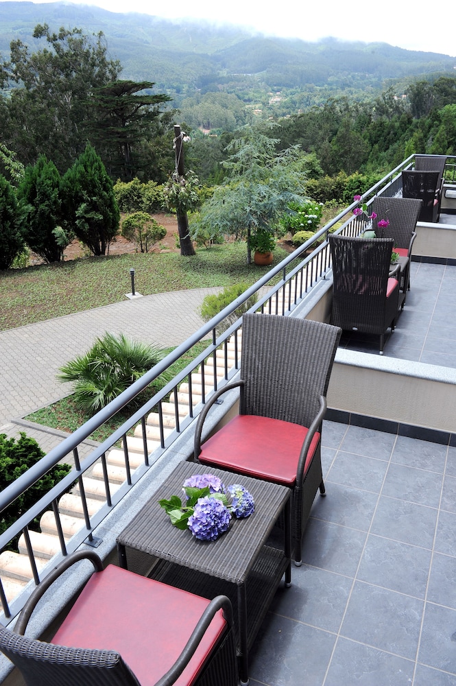 Quinta Cova do Milho — Hotel building in Santa Cruz, Madeira