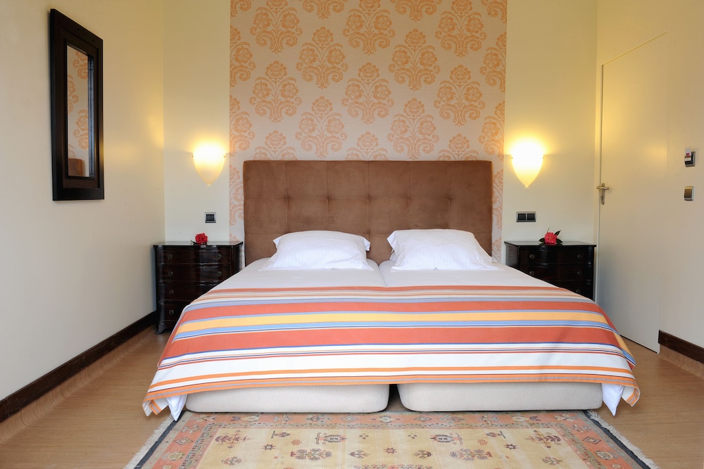 Quinta Cova do Milho — Hotel rooms in Santa Cruz, Madeira