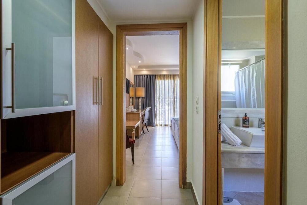 Natura Park Village Hotel & Spa — Hotel rooms in Psalidi, South Aegean