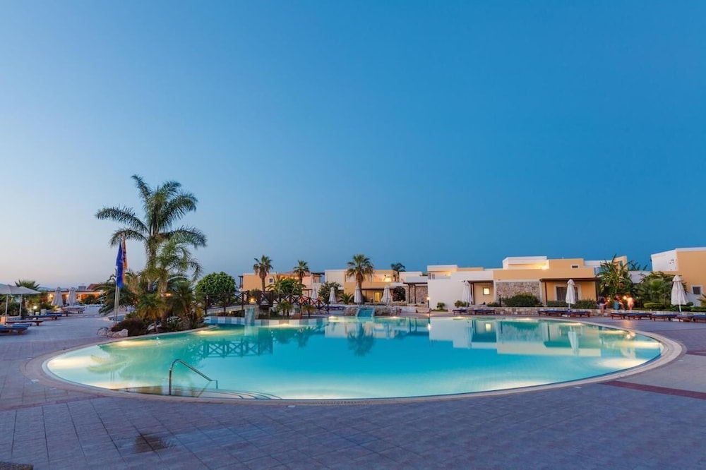 Natura Park Village Hotel & Spa — Swimming pool in Psalidi, South Aegean
