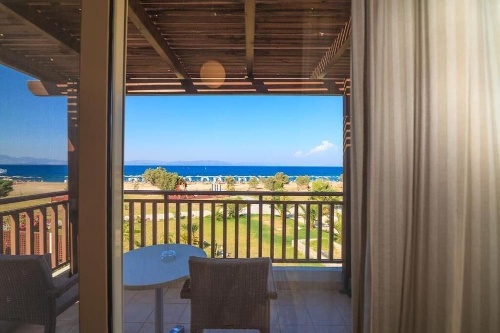 Natura Park Village Hotel & Spa — Hotel rooms in Psalidi, South Aegean