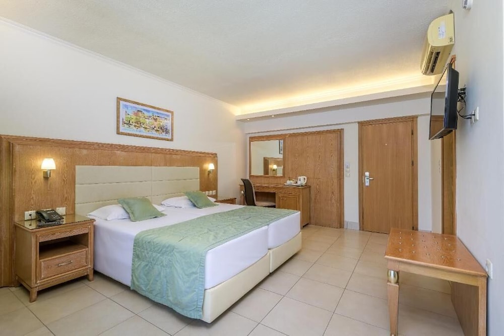 Natura Park Village Hotel & Spa — Hotel rooms in Psalidi, South Aegean