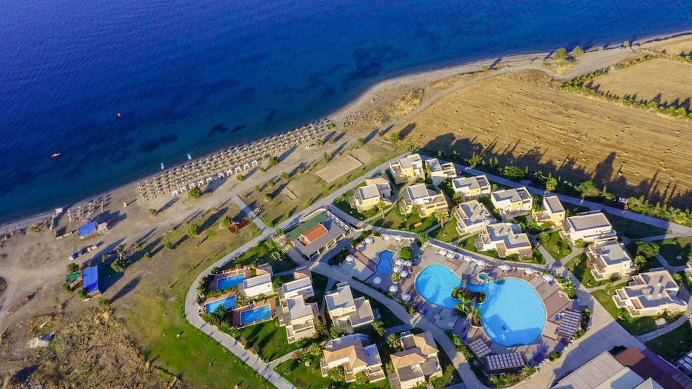 Natura Park Village Hotel & Spa - zdjęcie 2