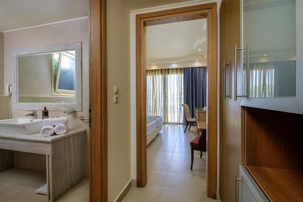 Natura Park Village Hotel & Spa — Hotel rooms in Psalidi, South Aegean