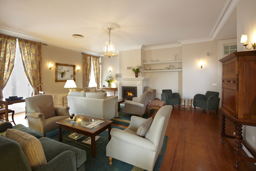 PortoBay Serra Golf — Hotel building in Santa Cruz, Madeira