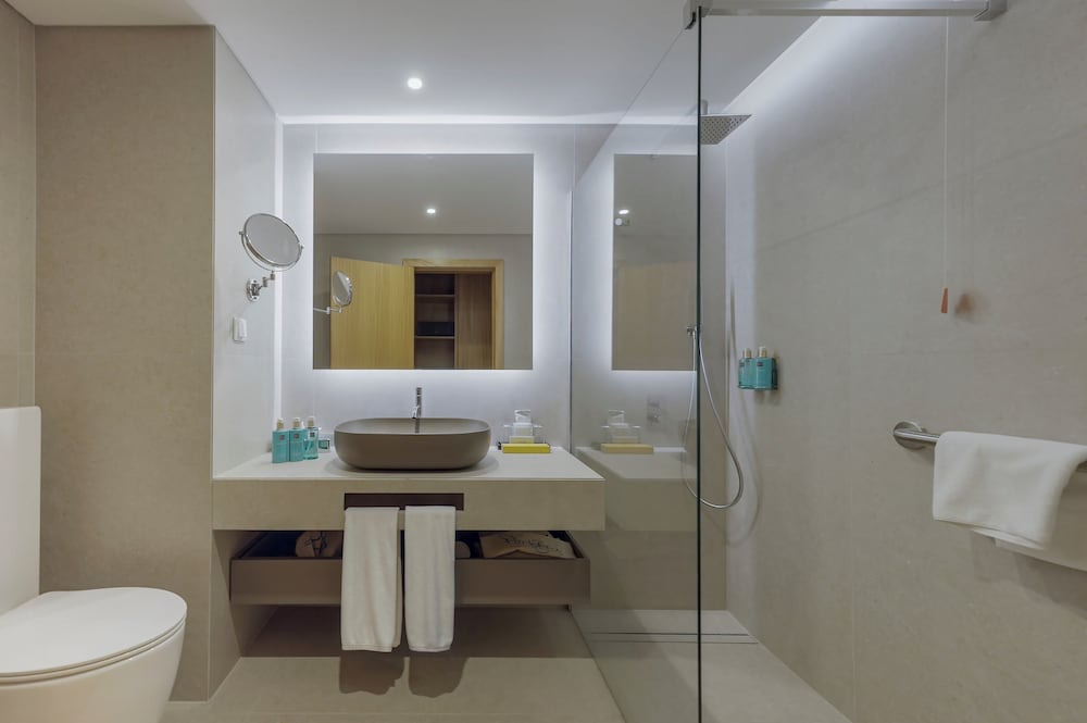 PortoBay Serra Golf — Hotel rooms in Santa Cruz, Madeira