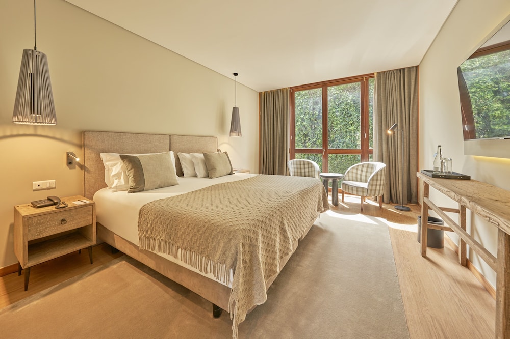 PortoBay Serra Golf — Hotel rooms in Santa Cruz, Madeira