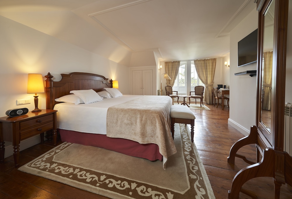 PortoBay Serra Golf — Hotel rooms in Santa Cruz, Madeira
