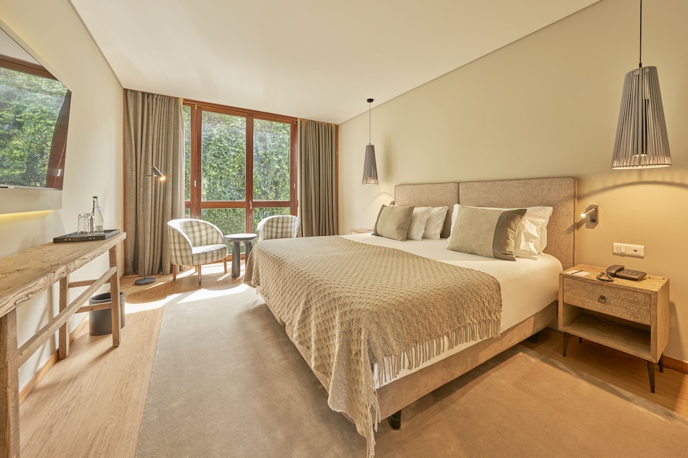 PortoBay Serra Golf — Hotel rooms in Santa Cruz, Madeira