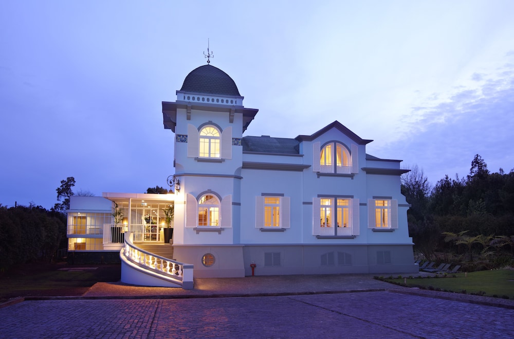 PortoBay Serra Golf — Hotel building in Santa Cruz, Madeira