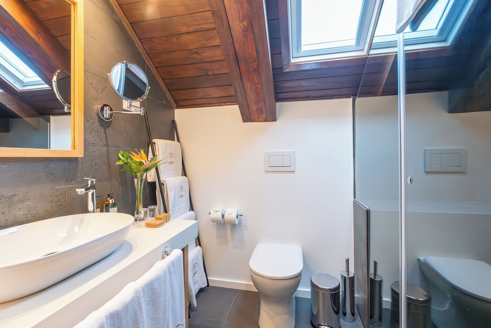 Hotel Quinta Do Furao — Hotel rooms in Santana, Madeira