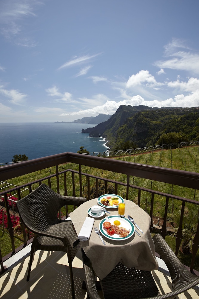 Hotel Quinta Do Furao — Hotel rooms in Santana, Madeira