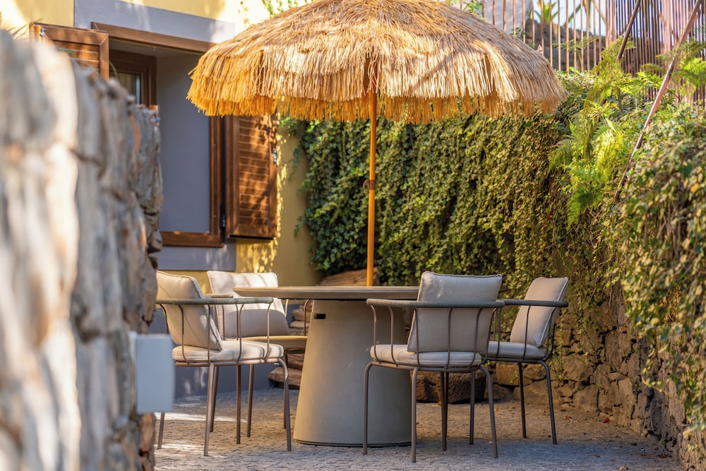 Hotel Quinta Do Furao — Restaurant & bars in Santana, Madeira