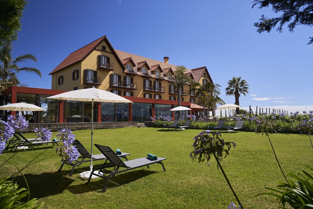 Hotel Quinta Do Furao — Hotel building in Santana, Madeira