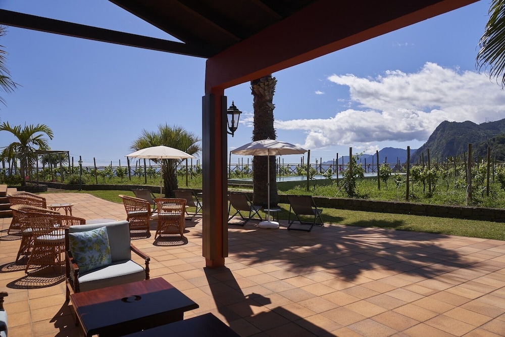 Hotel Quinta Do Furao — Restaurant & bars in Santana, Madeira