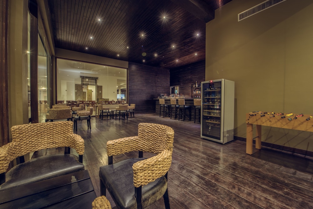 Suriya Resort — Restaurant & bars in Negombo, Western Province