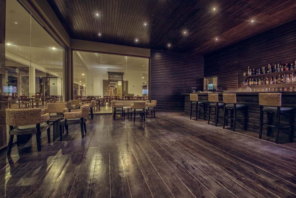 Suriya Resort — Restaurant & bars in Negombo, Western Province
