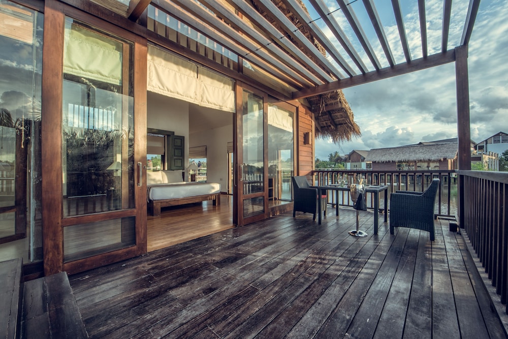 Suriya Resort — Hotel rooms in Negombo, Western Province
