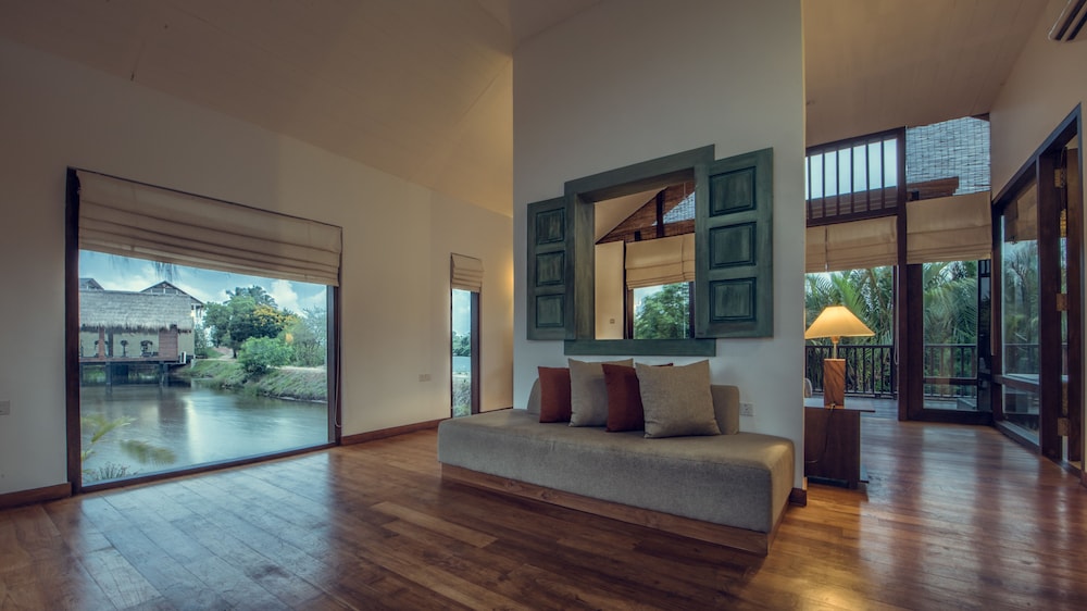 Suriya Resort — Hotel rooms in Negombo, Western Province