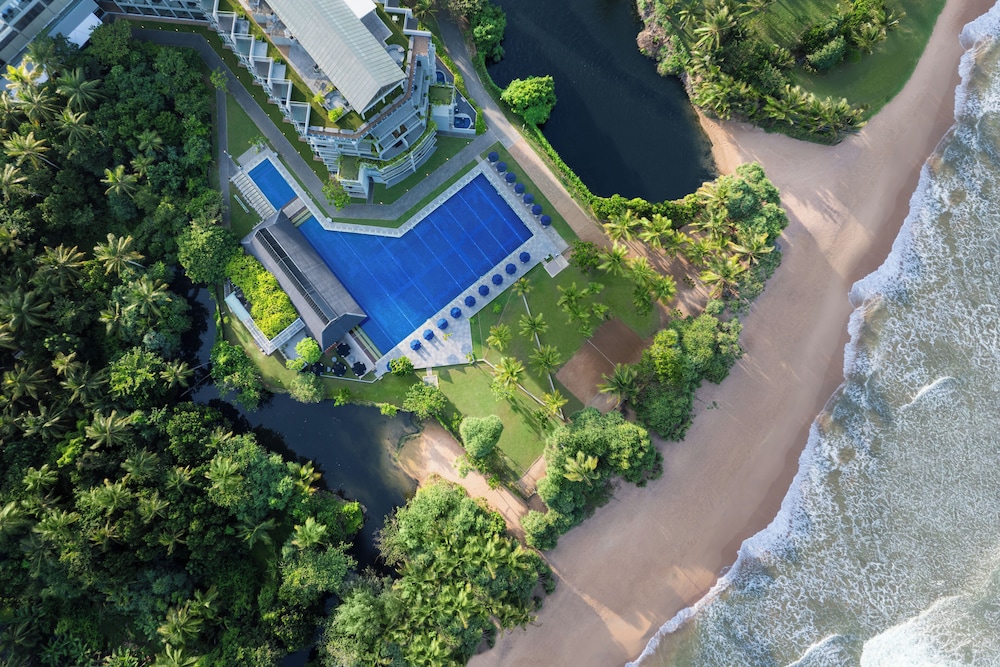 Sheraton Kosgoda Turtle Beach Resort — Swimming pool in Kosgoda, Southern Province