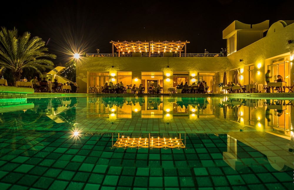 Les Jardins De Toumana — Swimming pool in Midoun, Medenine
