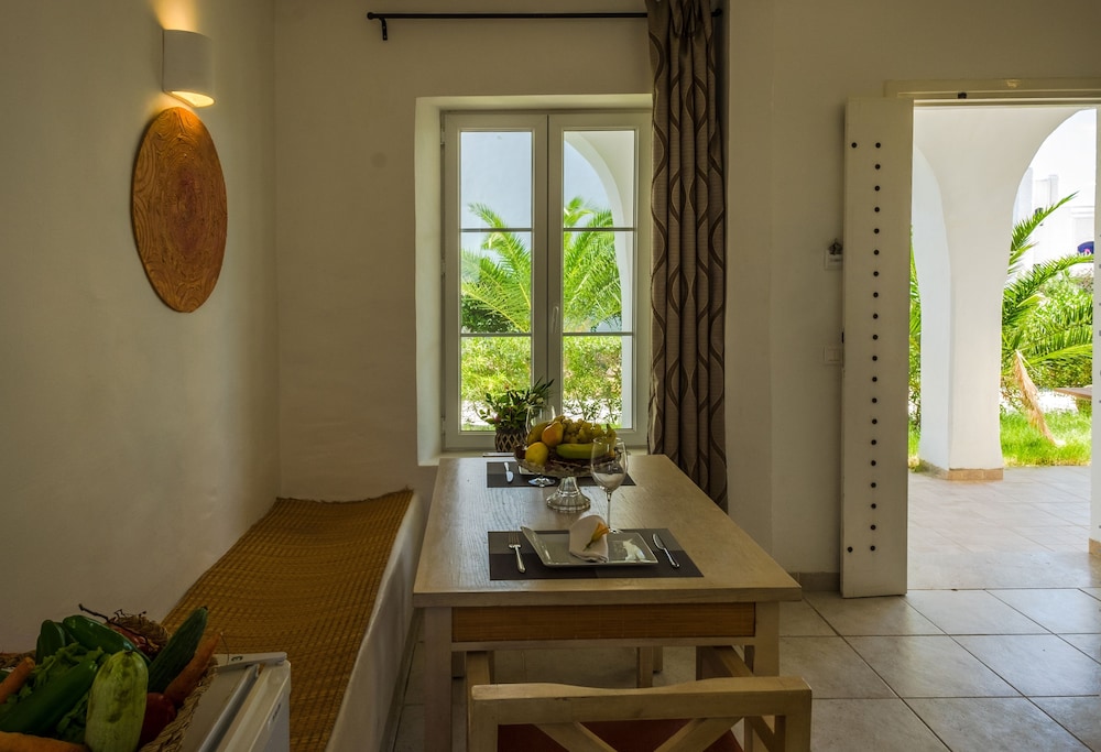 Les Jardins De Toumana — Hotel rooms in Midoun, Medenine