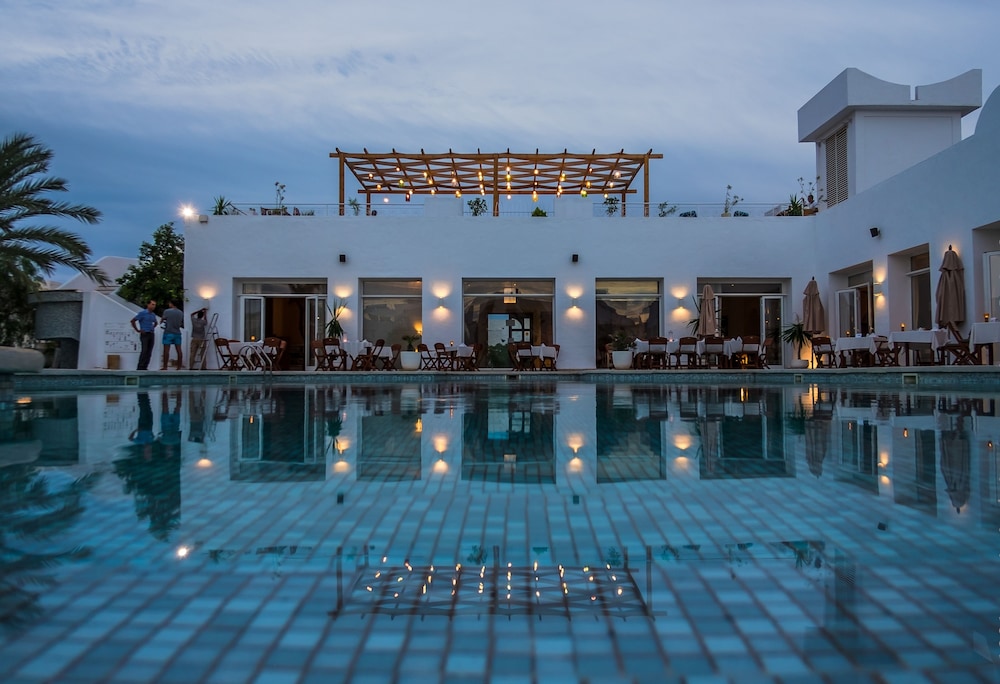 Les Jardins De Toumana — Swimming pool in Midoun, Medenine