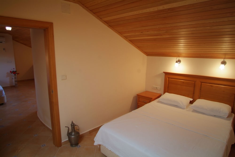 Sea Breeze Hotel & Apartments — Hotel rooms in Fethiye, Mugla