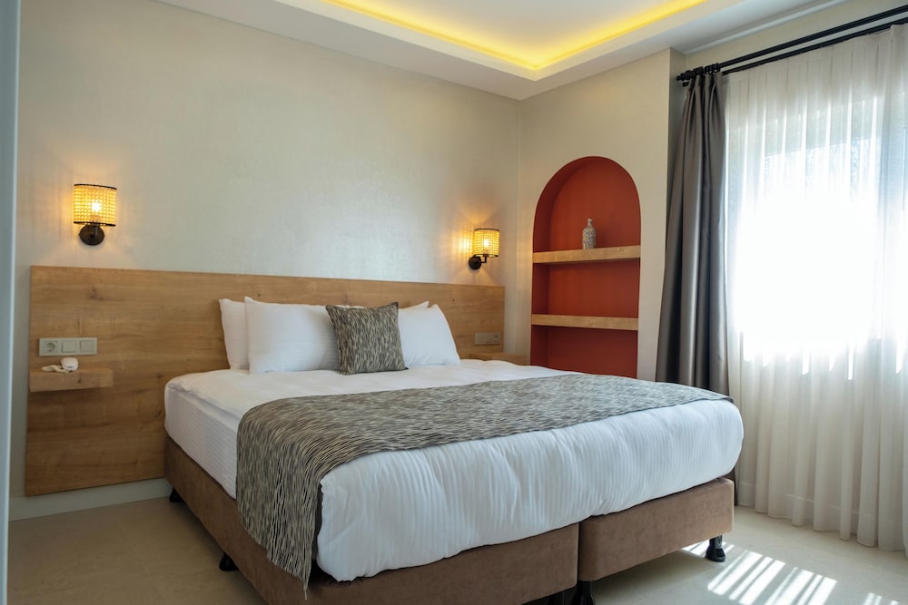 Sea Breeze Hotel & Apartments — Hotel rooms in Fethiye, Mugla