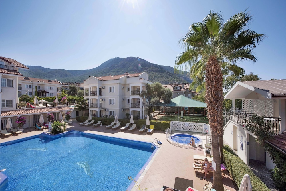 Sea Breeze Hotel & Apartments — Swimming pool in Fethiye, Mugla