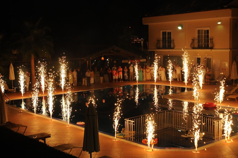 Sea Breeze Hotel & Apartments — Hotel building in Fethiye, Mugla