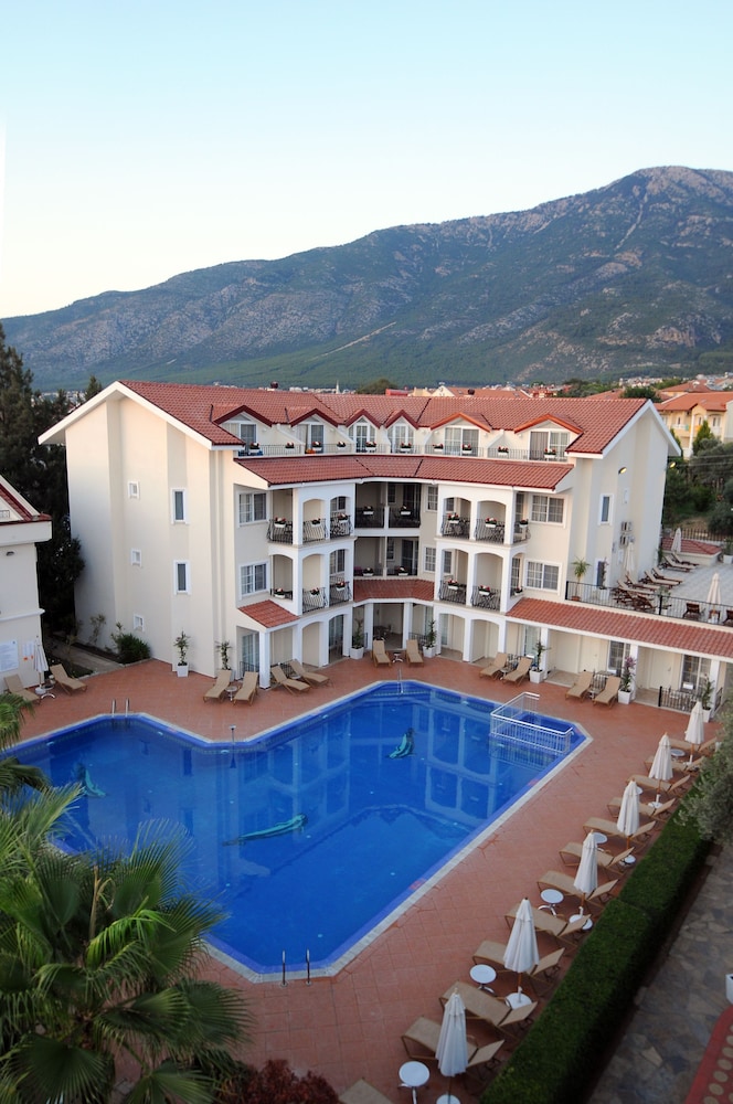 Sea Breeze Hotel & Apartments — Hotel building in Fethiye, Mugla