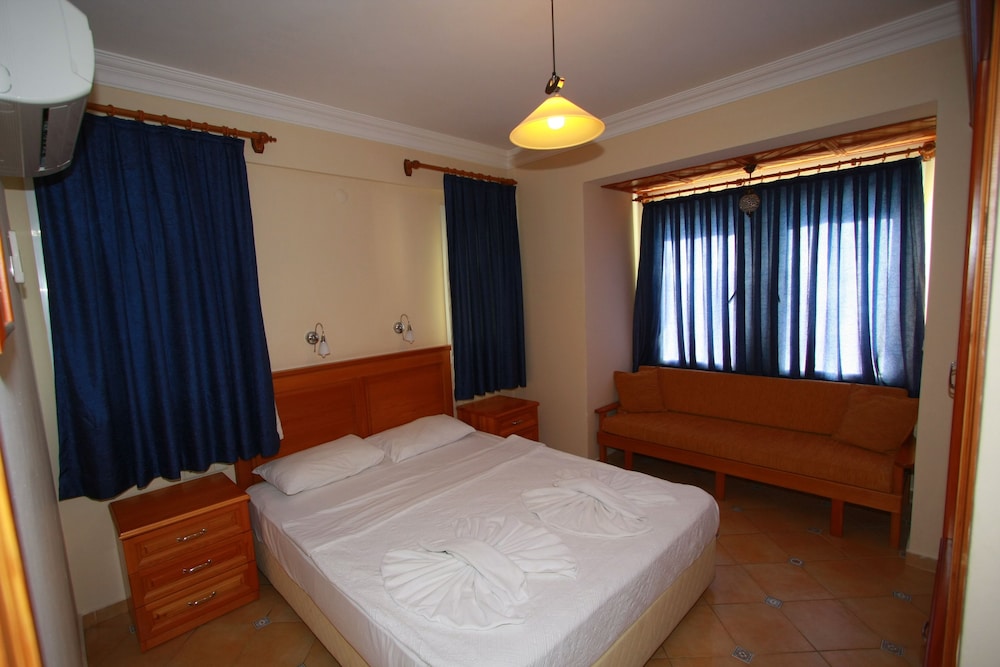 Sea Breeze Hotel & Apartments — Hotel rooms in Fethiye, Mugla