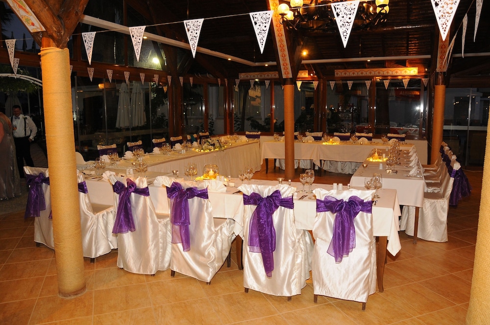 Sea Breeze Hotel & Apartments — Hotel building in Fethiye, Mugla