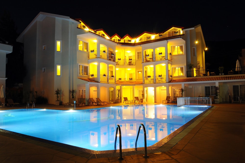 Sea Breeze Hotel & Apartments — Hotel building in Fethiye, Mugla