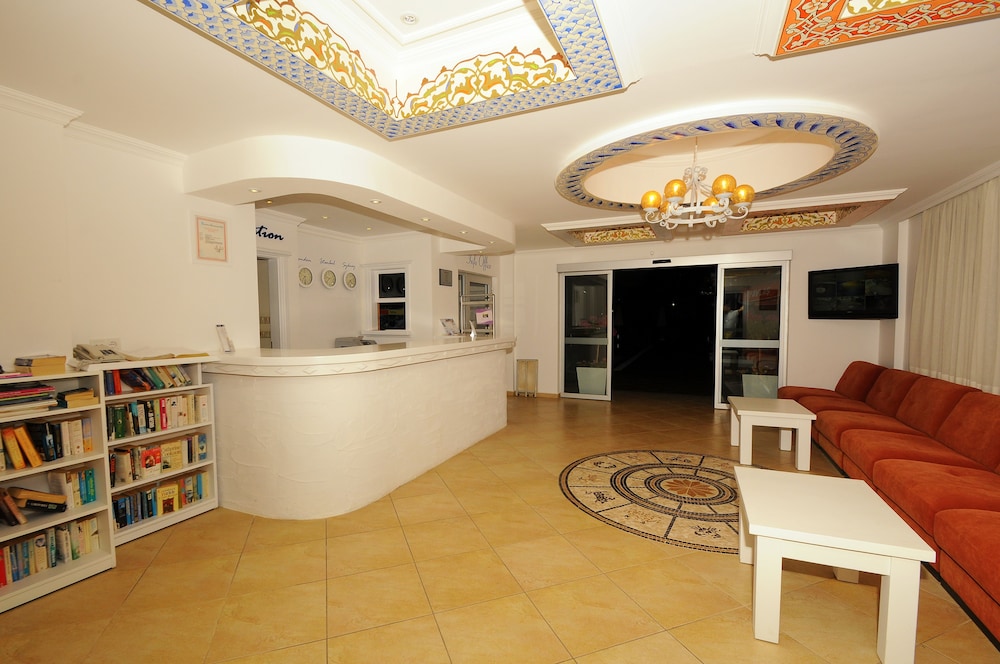 Sea Breeze Hotel & Apartments — Hotel rooms in Fethiye, Mugla
