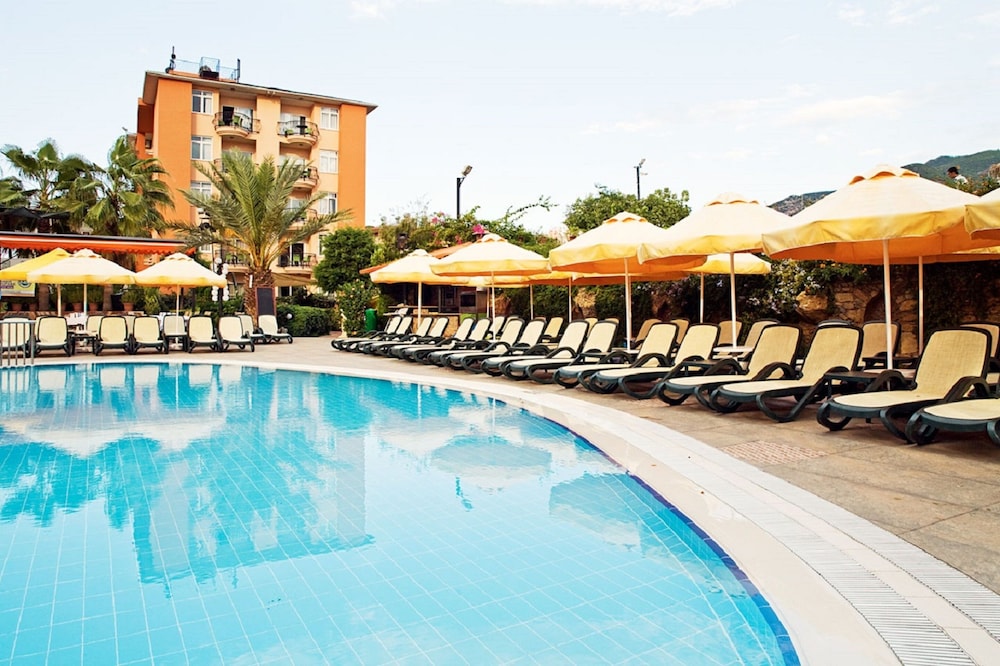 Calimera Sunpark Alanya — Swimming pool in Alanya