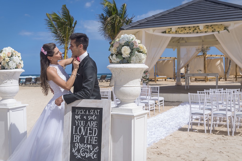El Beso Adults Only At Ocean El Faro - All Inclusive — Beach in Uvero Alto, La Altagracia