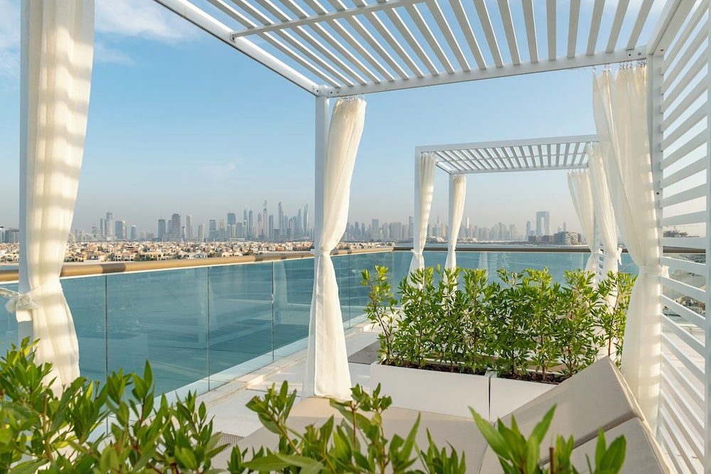 Th8 Palm Dubai Beach Resort, Vignette Collection by IHG — Attractions in the area in Dubai