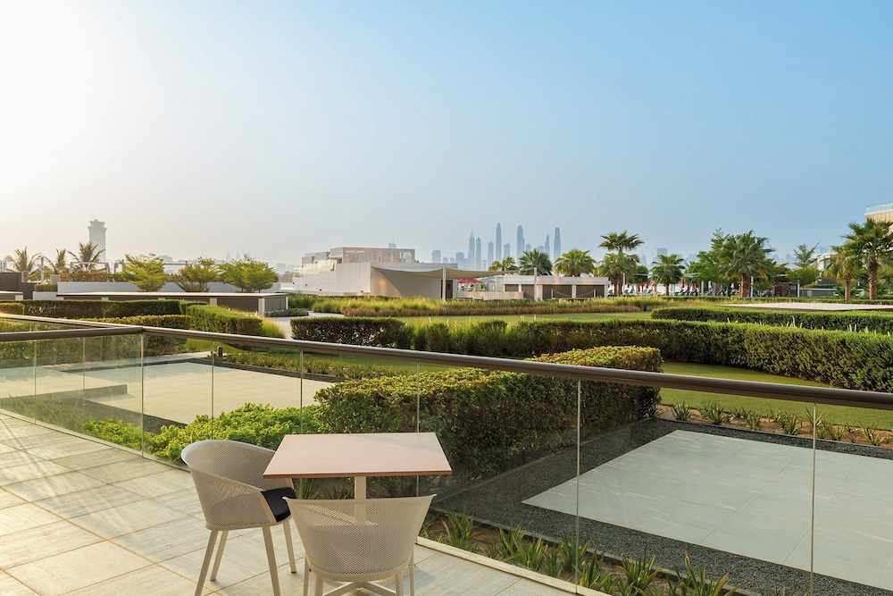 Th8 Palm Dubai Beach Resort, Vignette Collection by IHG — Attractions in the area in Dubai