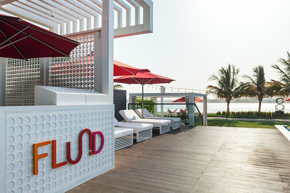 Th8 Palm Dubai Beach Resort, Vignette Collection by IHG — Restaurant & bars in Dubai