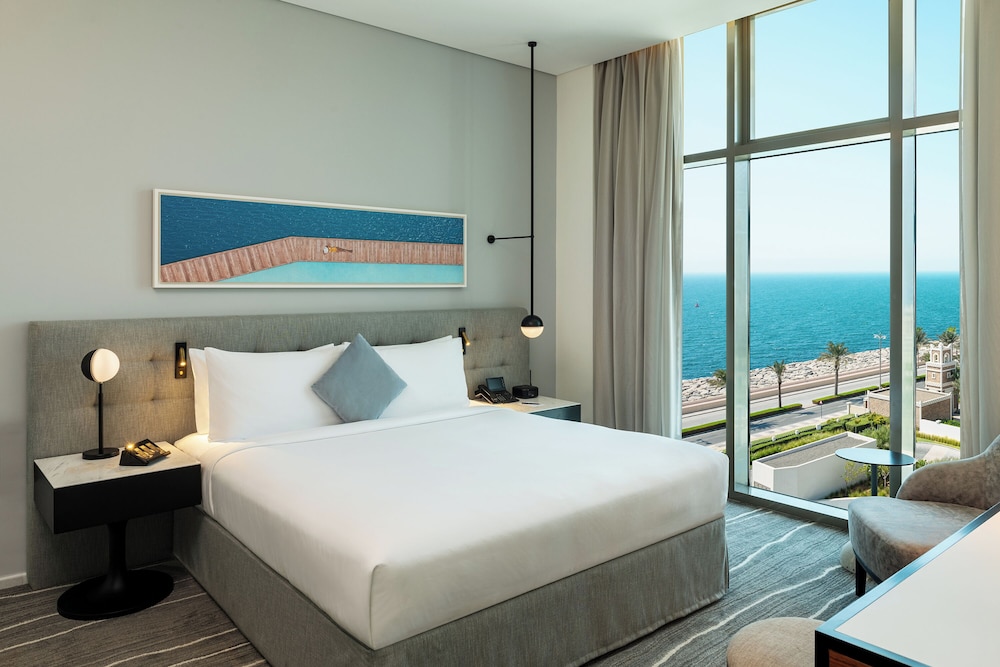 Th8 Palm Dubai Beach Resort, Vignette Collection by IHG — Hotel rooms in Dubai