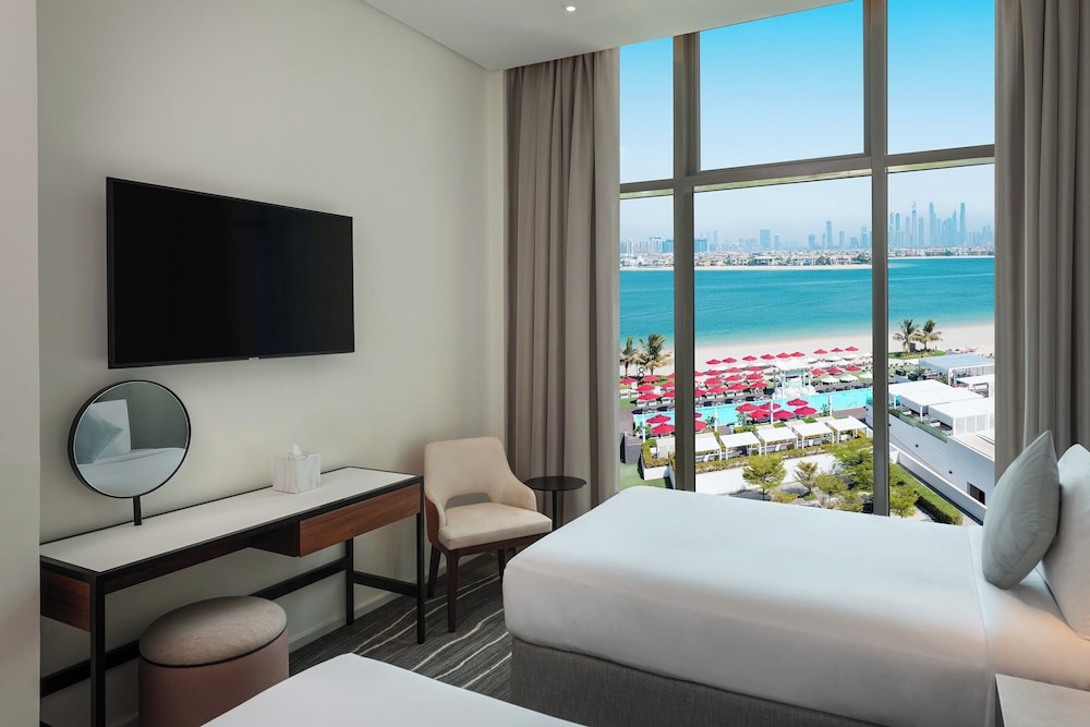 Th8 Palm Dubai Beach Resort, Vignette Collection by IHG — Hotel rooms in Dubai